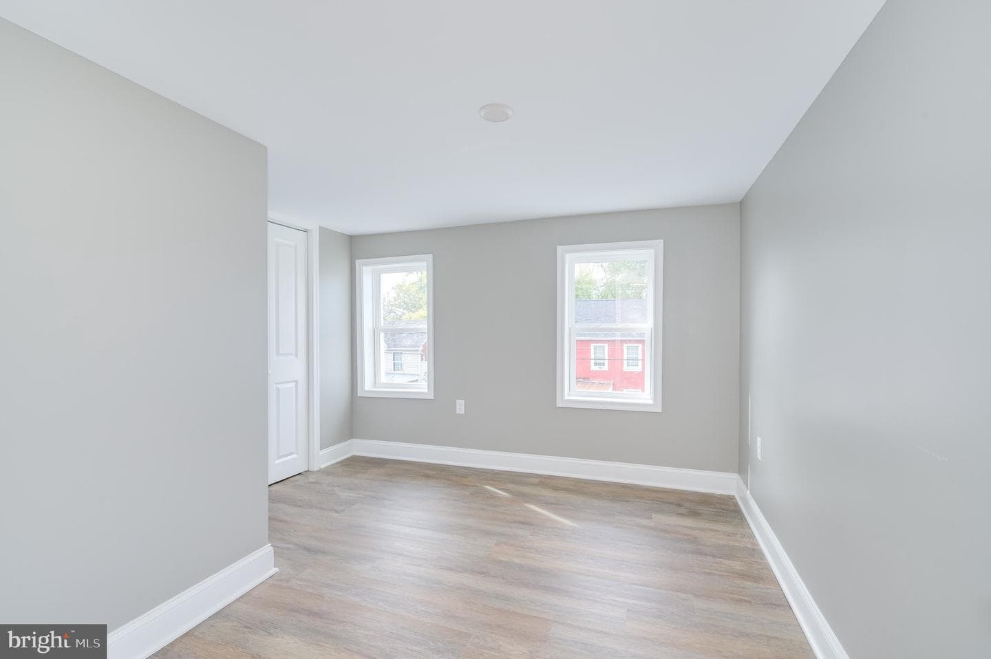 211 E Liberty Street photo 30
