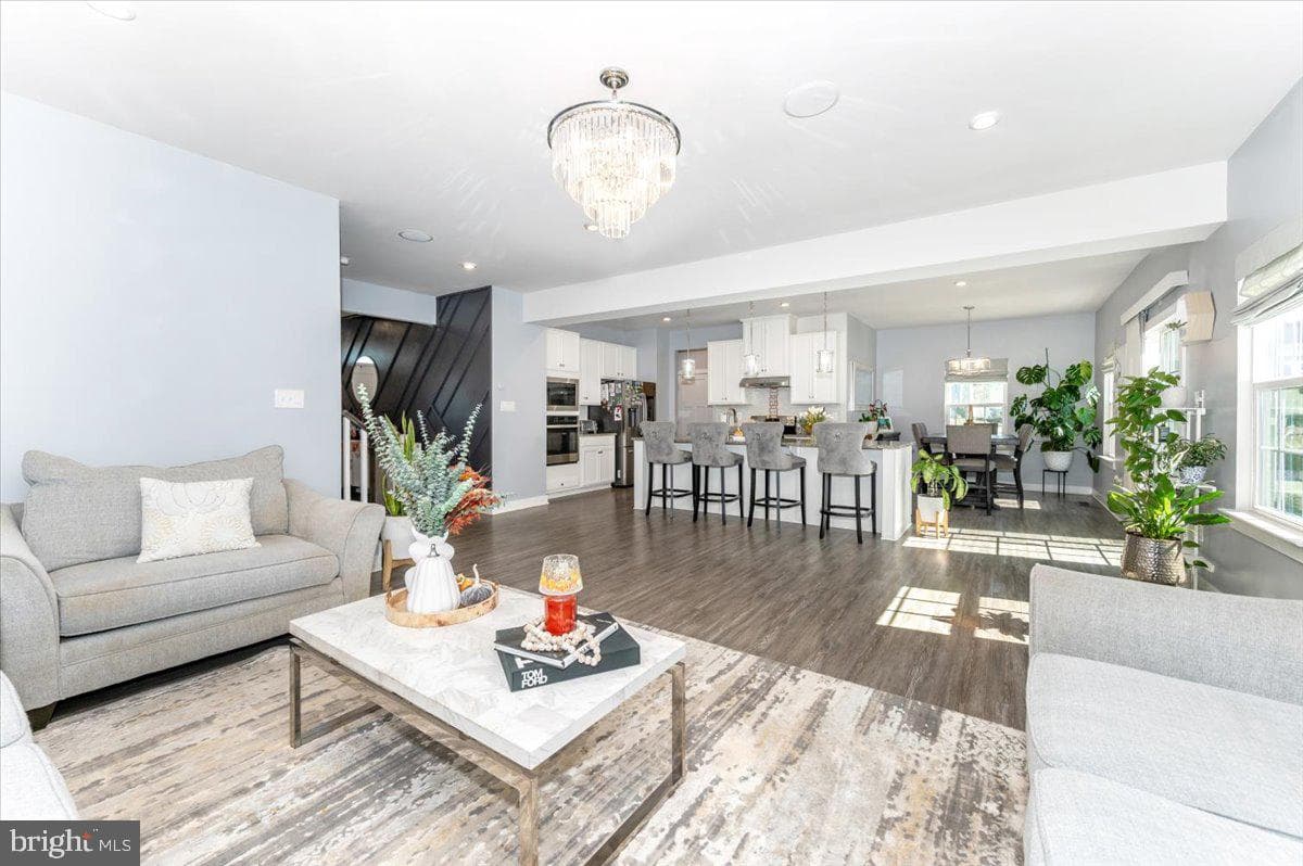 76 Vancouver Place photo 10