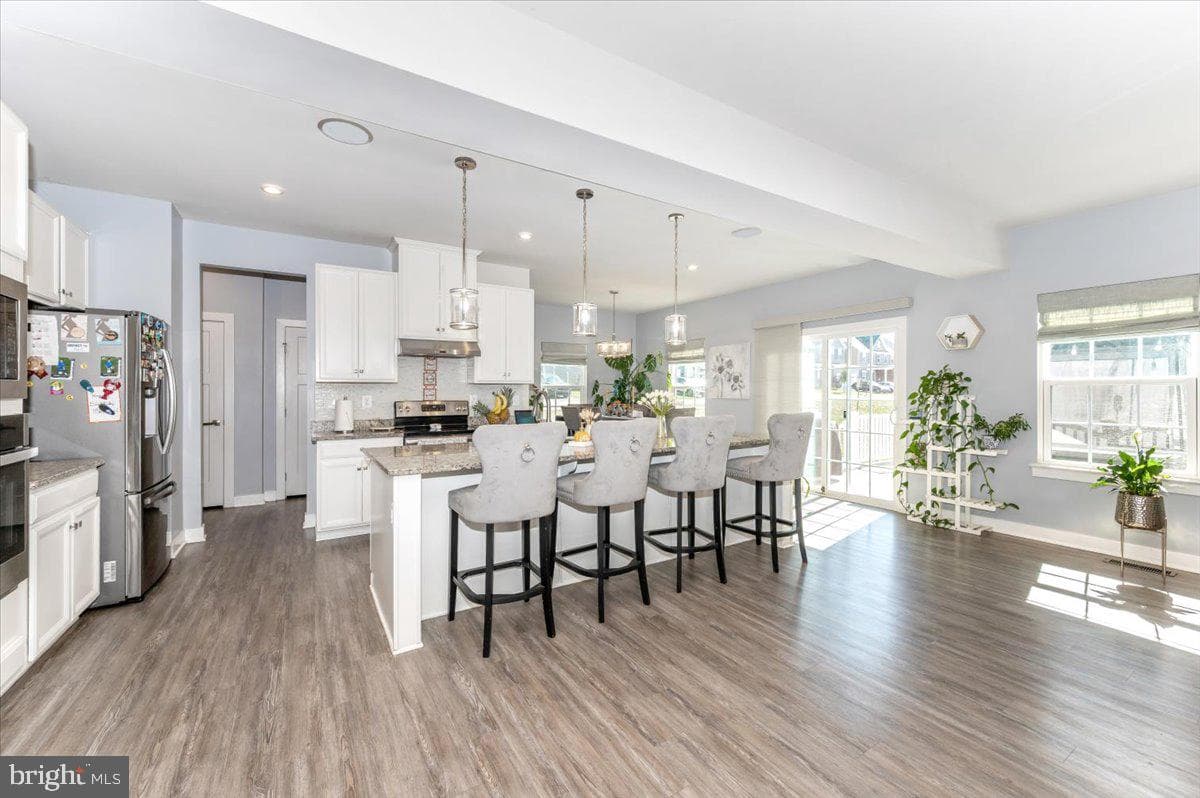 76 Vancouver Place photo 11