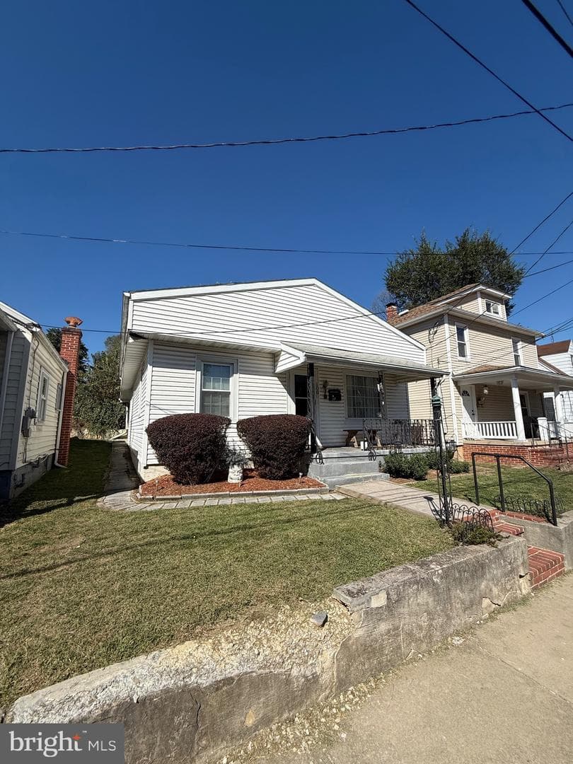108 N Kentucky Avenue N photo 2