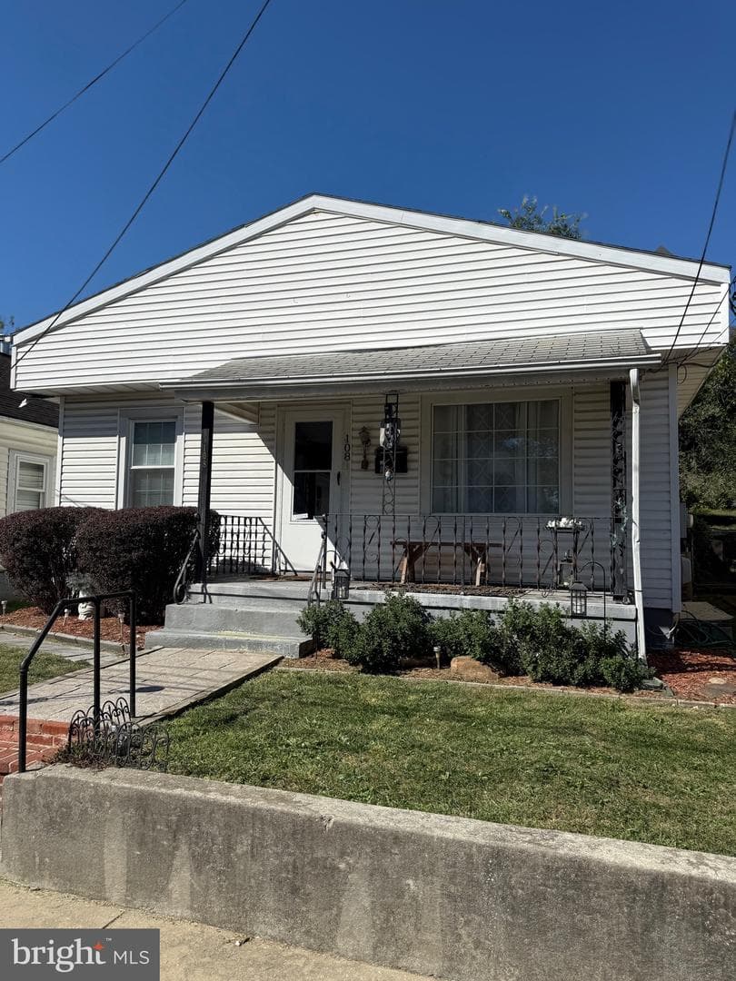 108 N Kentucky Avenue N photo 3