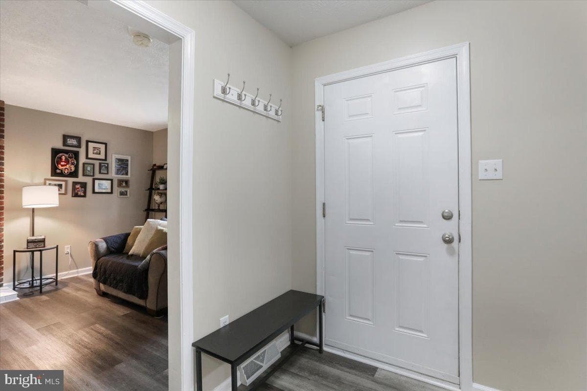 402 Tanbridge Drive photo 15