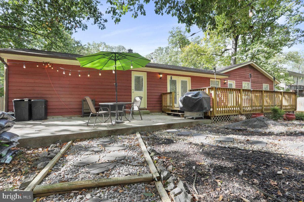 402 Tanbridge Drive photo 2