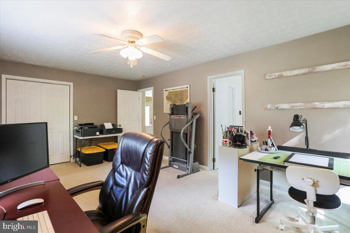 402 Tanbridge Drive photo 31