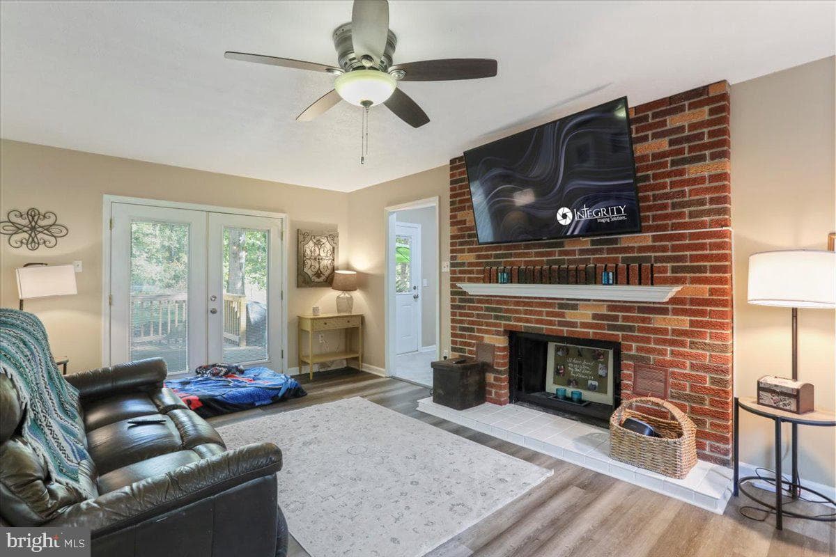 402 Tanbridge Drive photo 4