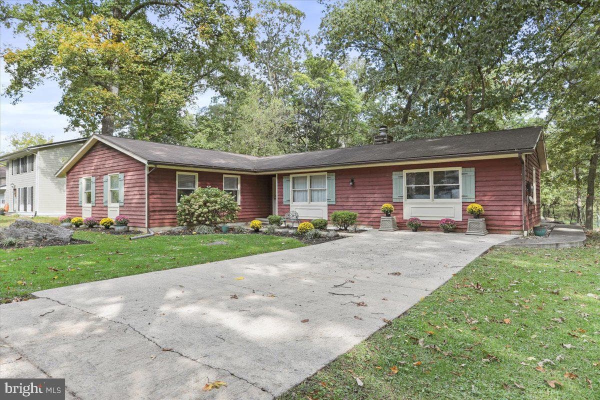402 Tanbridge Drive photo 6