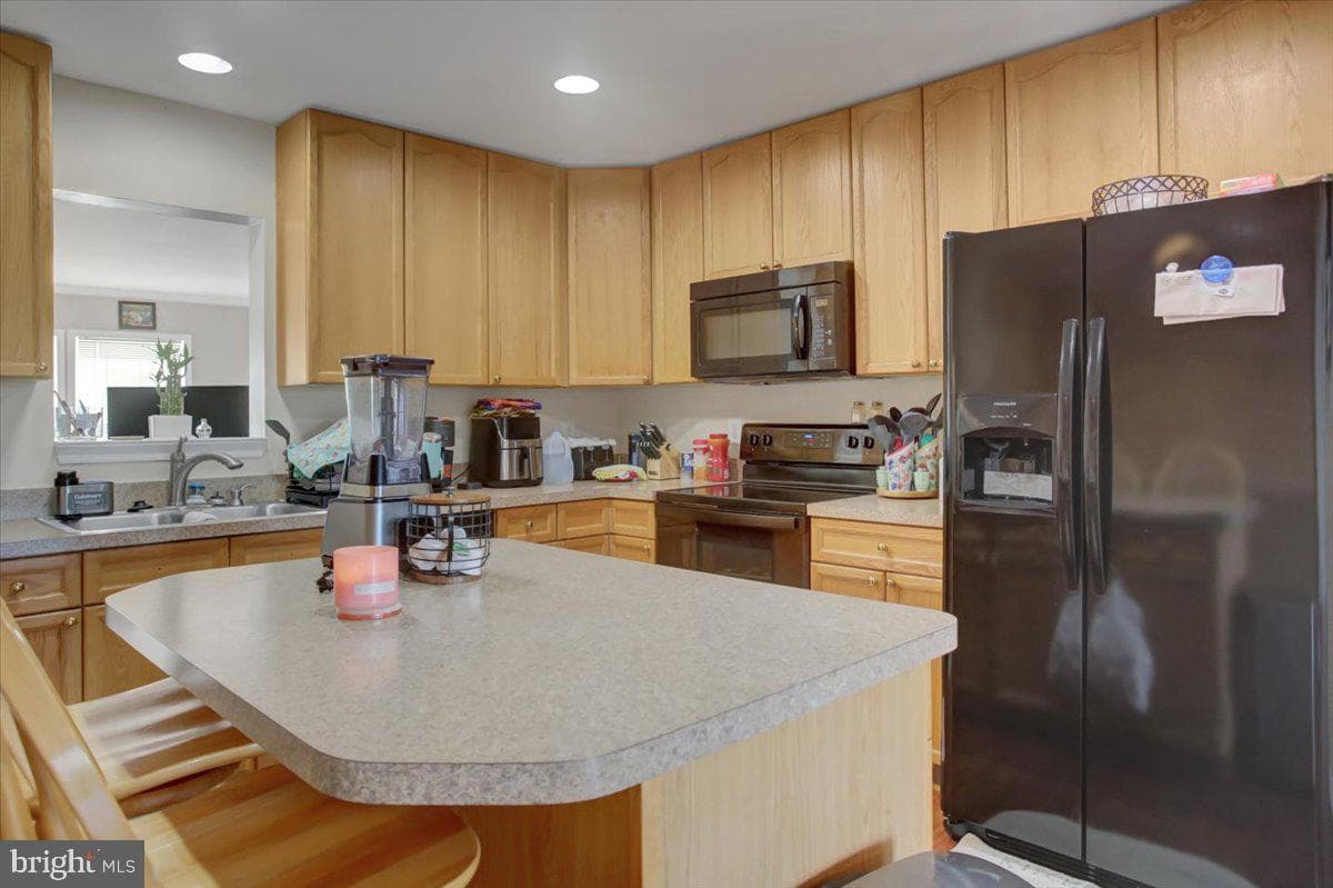 703 Prentiss Parkway photo 22
