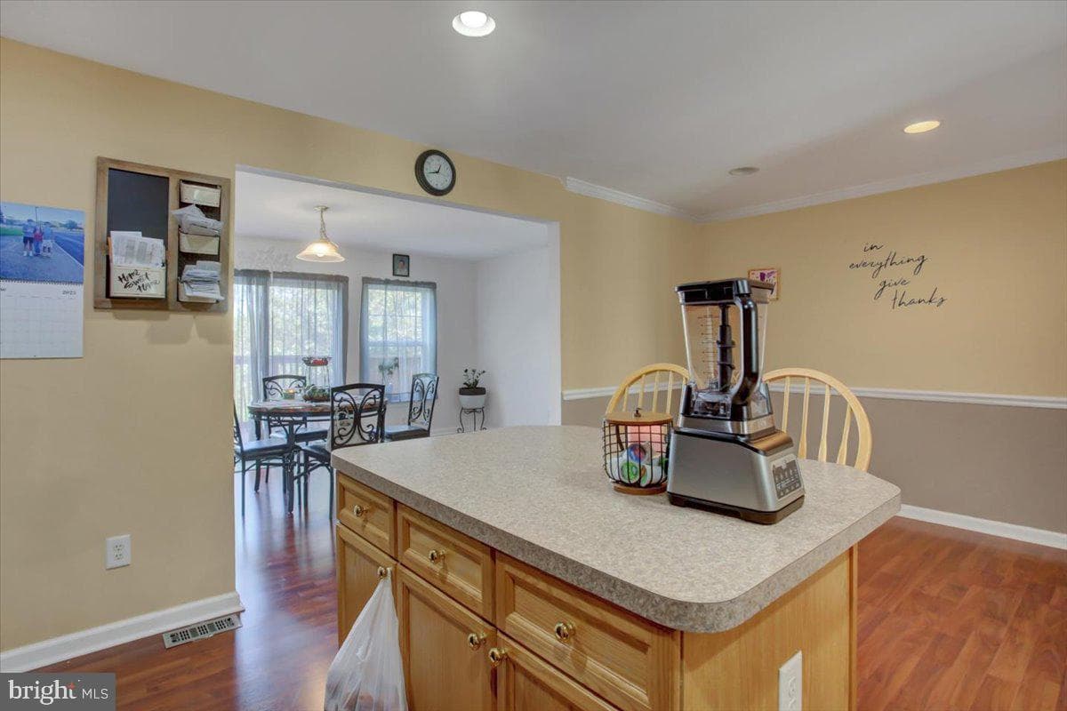703 Prentiss Parkway photo 23