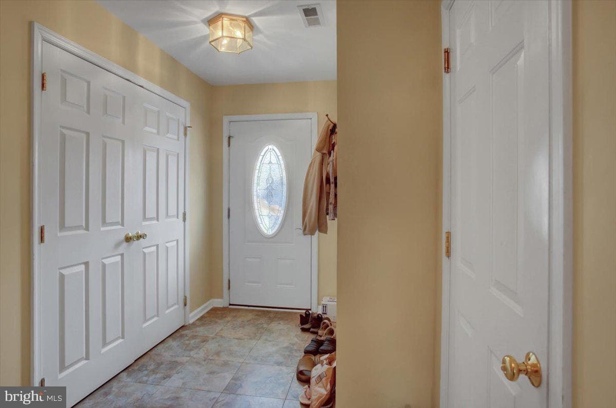 703 Prentiss Parkway photo 8