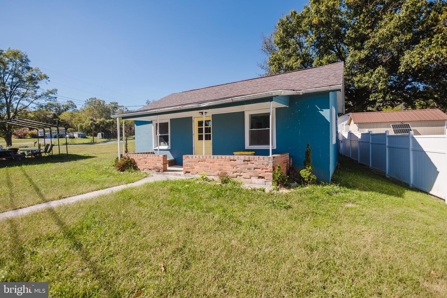 1505 Loop Road photo 3