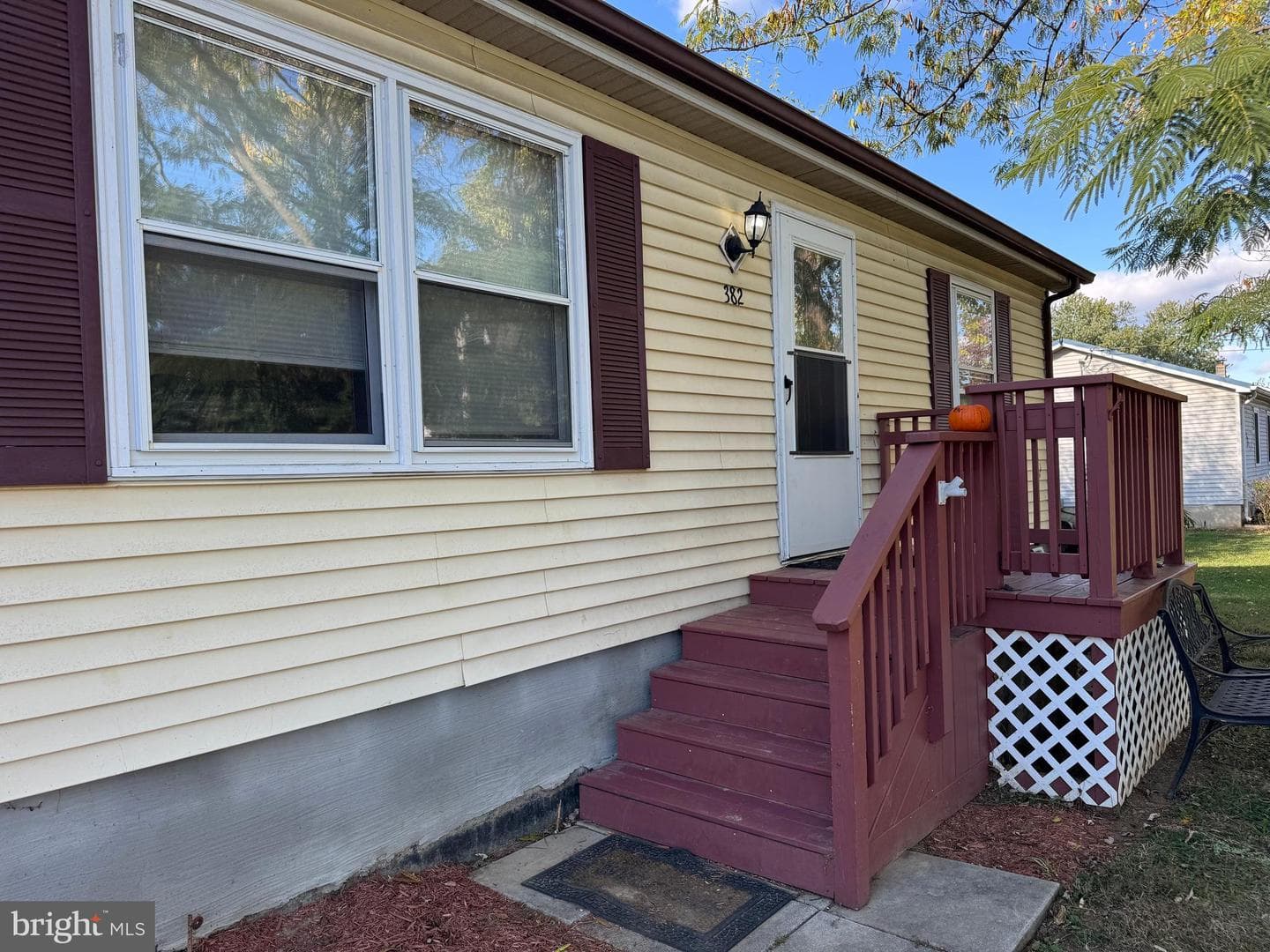 382 Fegan Road photo 4