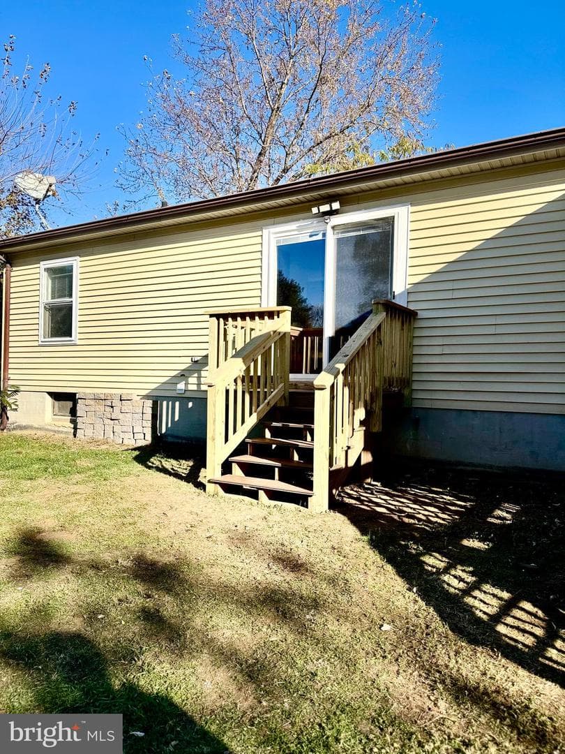382 Fegan Road photo 8