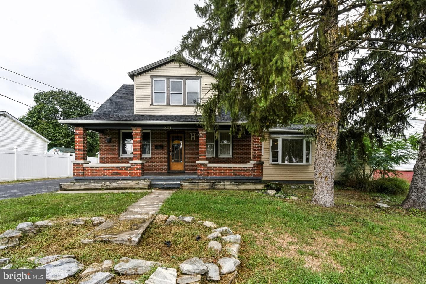 304 Bowers Street photo 3