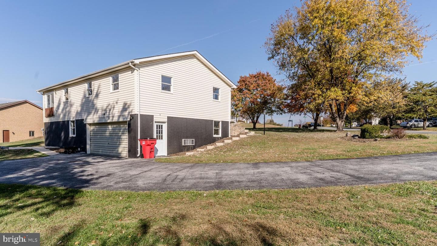 392 Clifford Drive photo 15