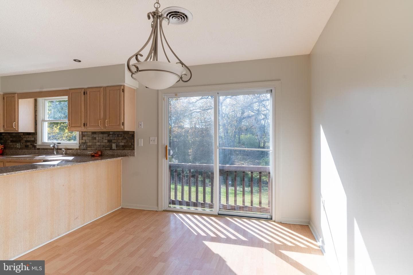 392 Clifford Drive photo 27