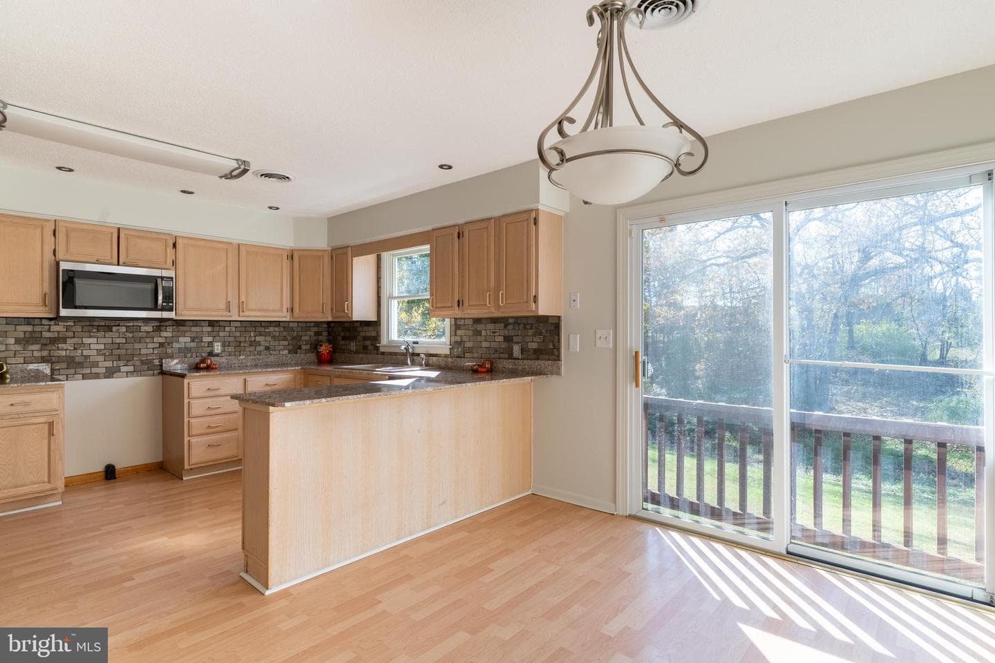 392 Clifford Drive photo 29