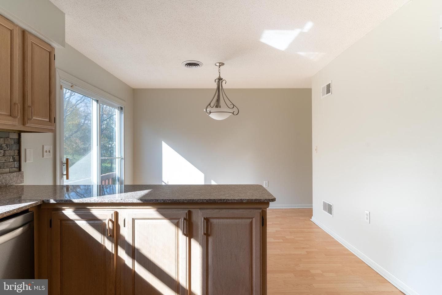 392 Clifford Drive photo 34