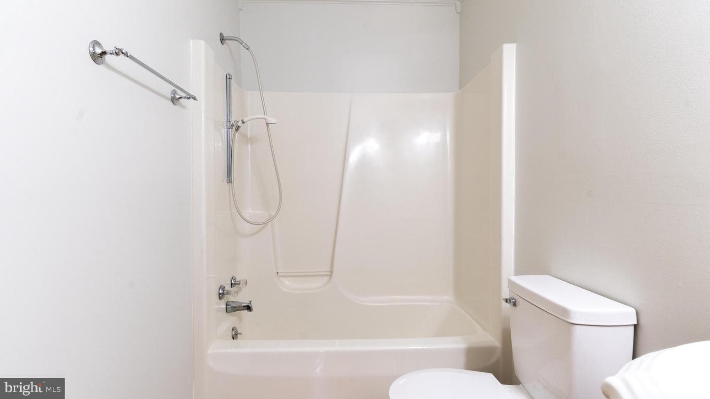 392 Clifford Drive photo 38