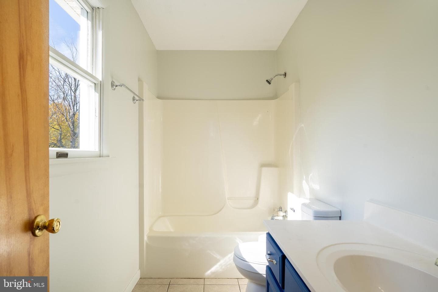 392 Clifford Drive photo 43