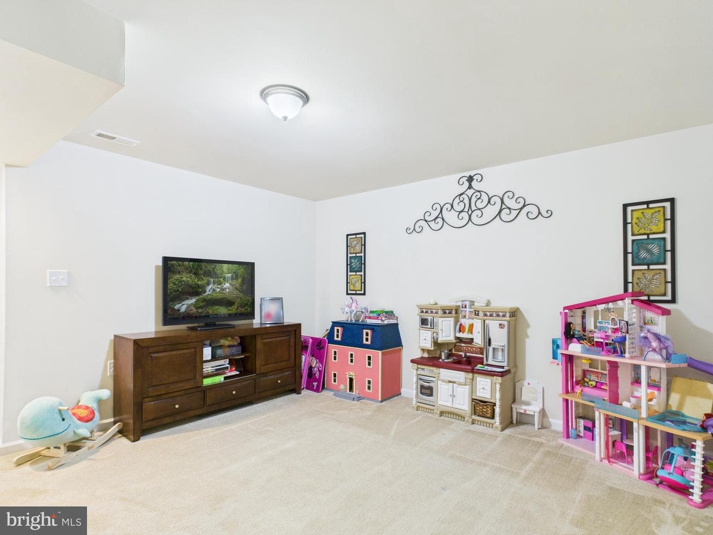 37 Britania Court photo 15