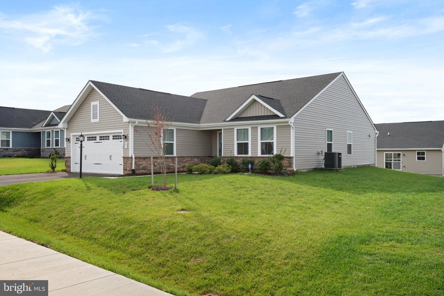 27 Wyoming Way photo 2