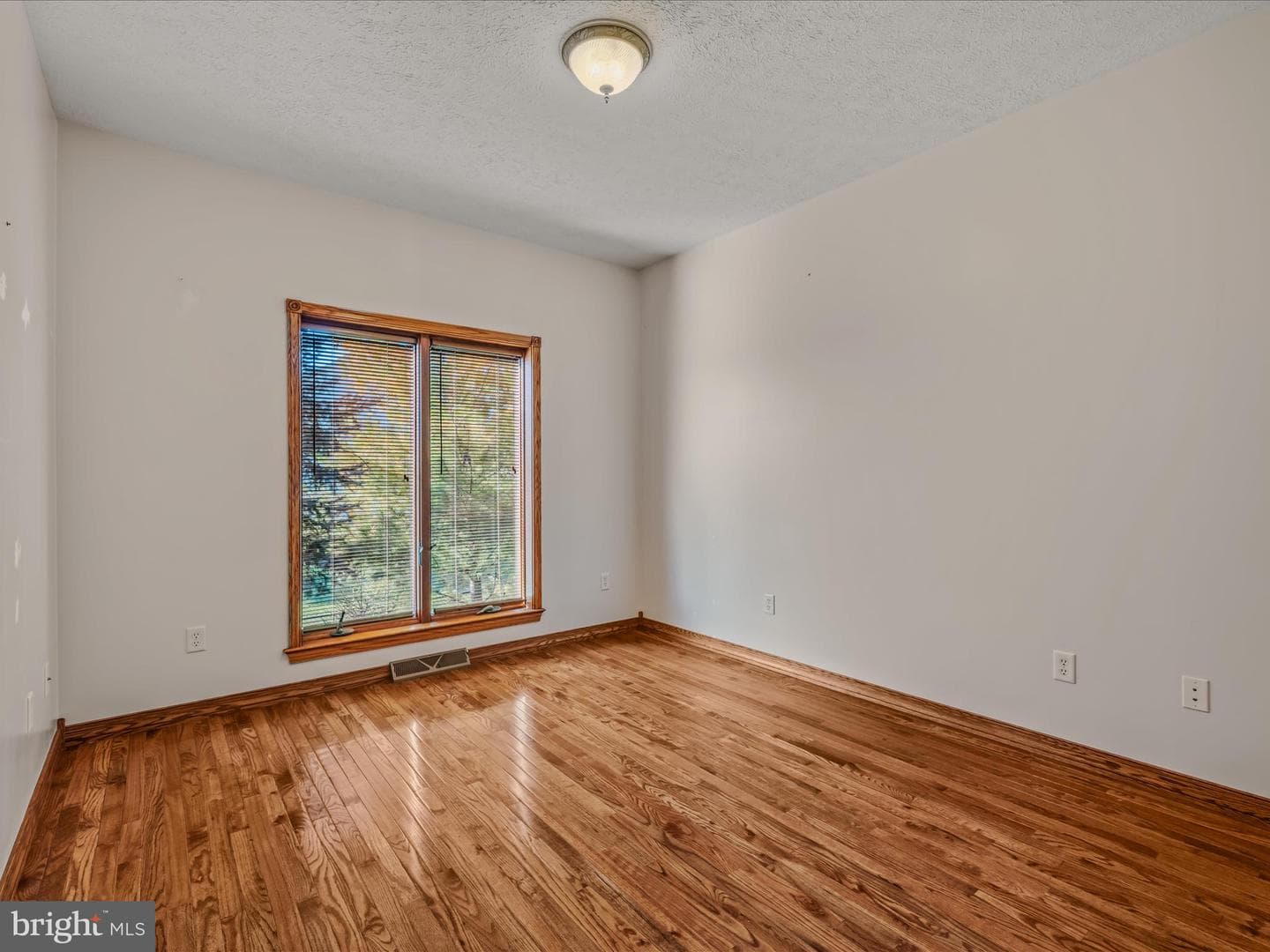 1687 Thatcher Road photo 27