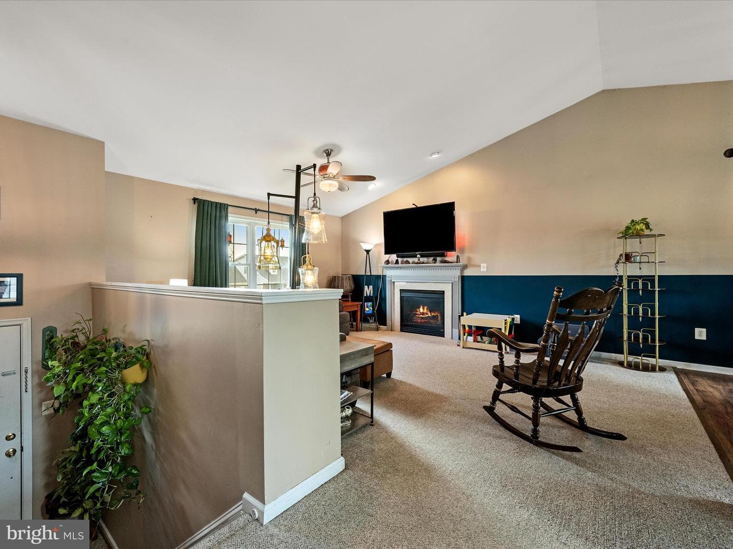 335 Ford Circle photo 13