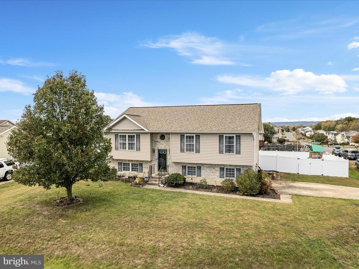 335 Ford Circle photo 57