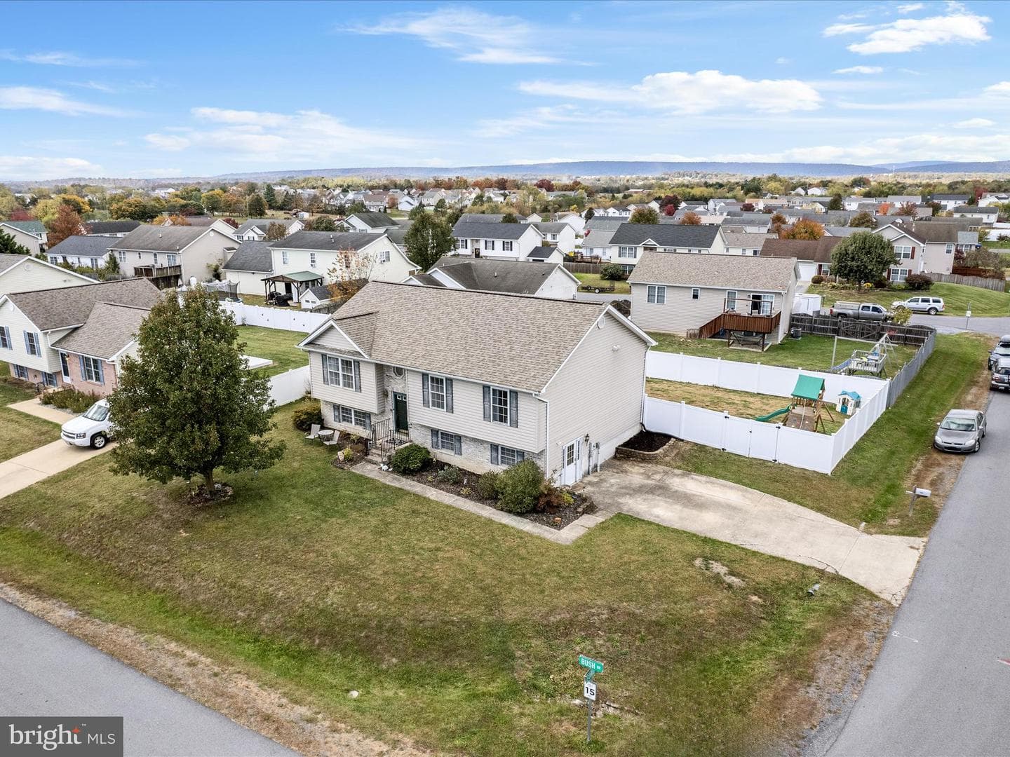 335 Ford Circle photo 58