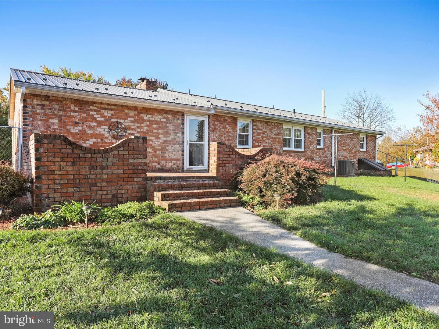 647 Mimosa Drive photo 32