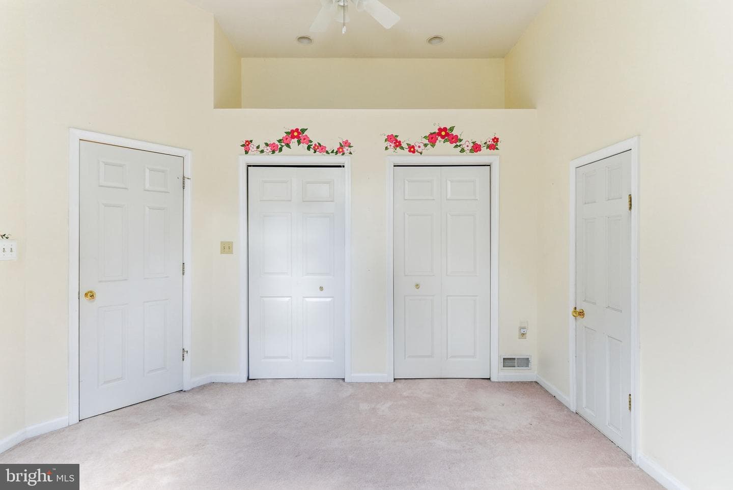 102 Traders Way photo 27