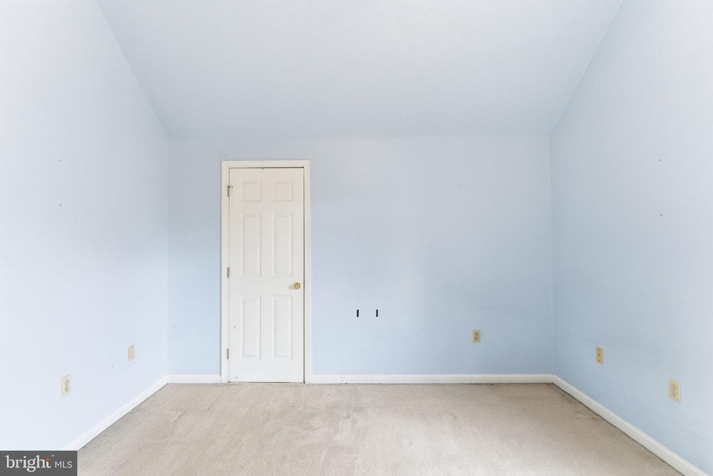 102 Traders Way photo 34