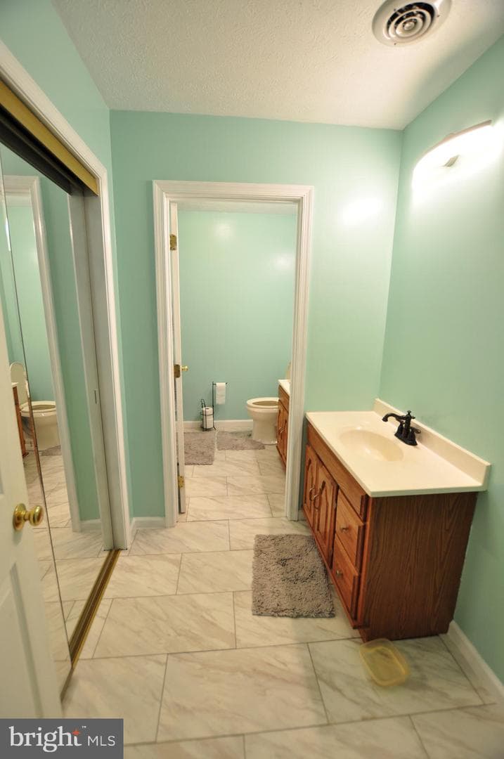 347 Irish Lane photo 47