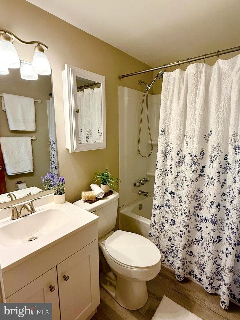 646 Glenwood Lane photo 24