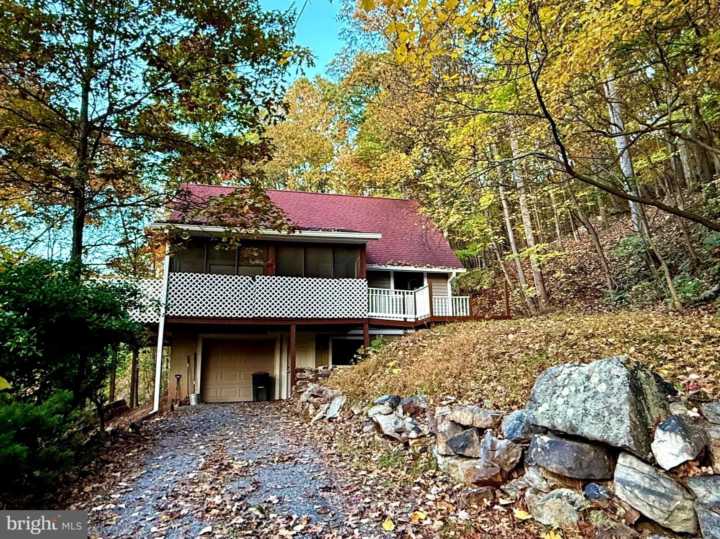 646 Glenwood Lane photo 4