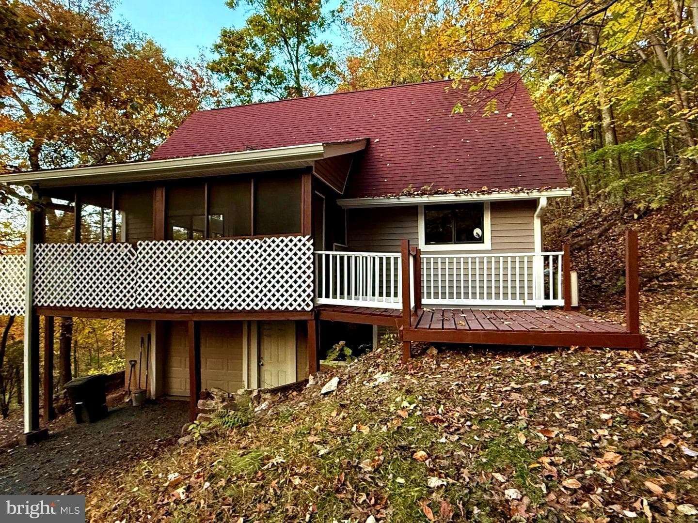 646 Glenwood Lane photo 5