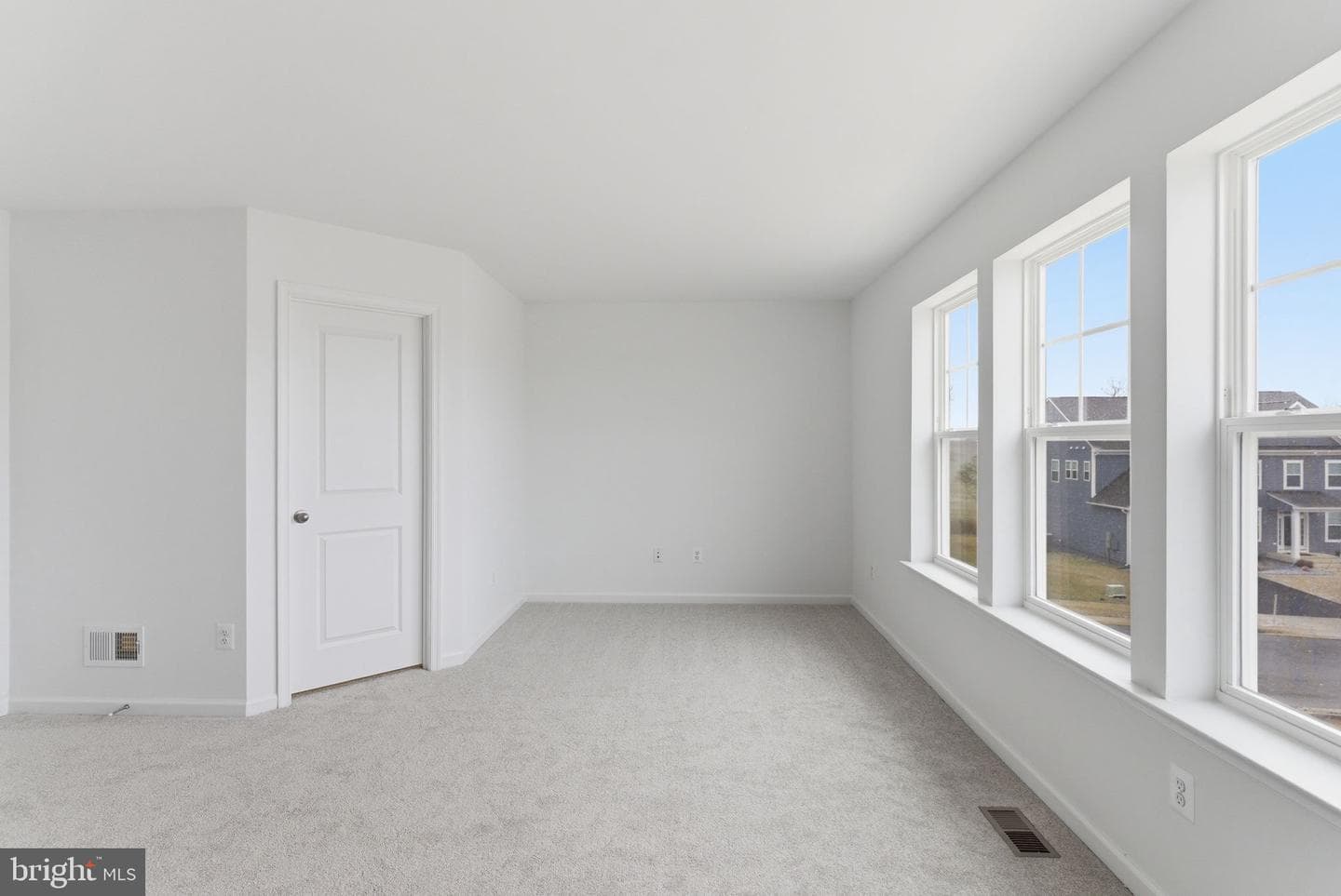 628 Tracy Way photo 12