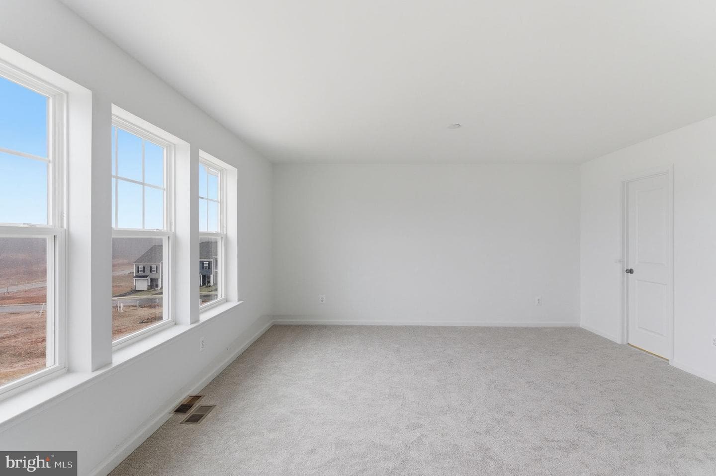 628 Tracy Way photo 13