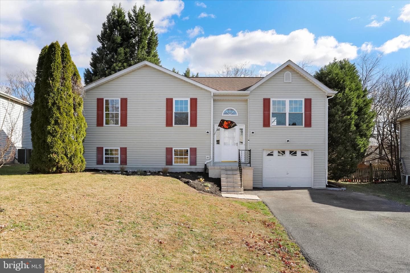 151 Farm Pond Lane photo 1