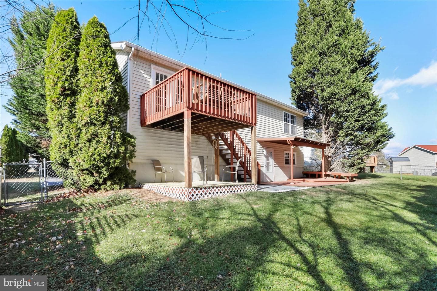 151 Farm Pond Lane photo 32