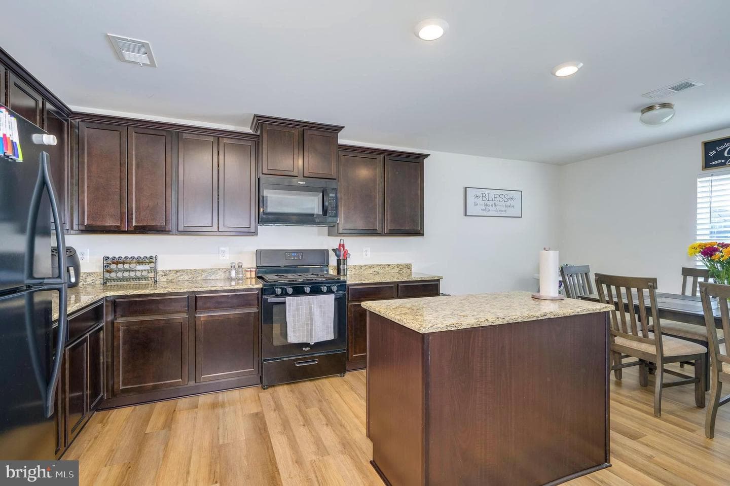 43 Sargent Lane photo 15