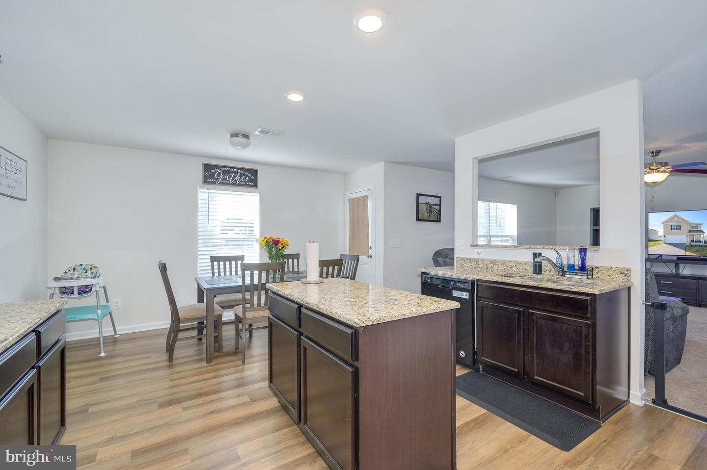 43 Sargent Lane photo 17