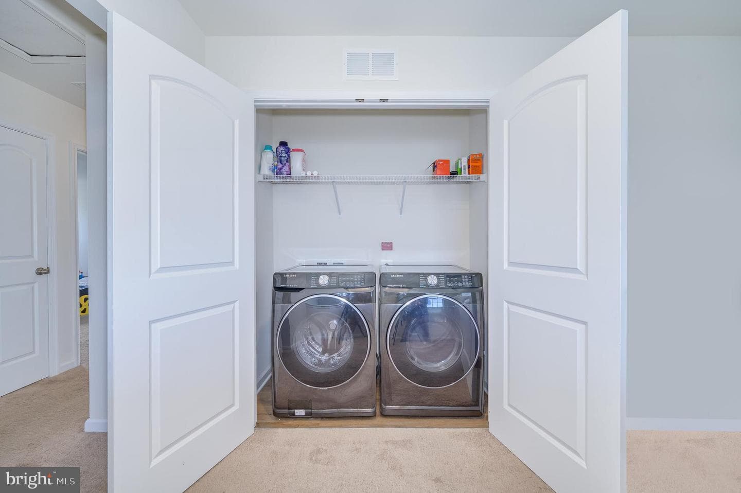 43 Sargent Lane photo 22