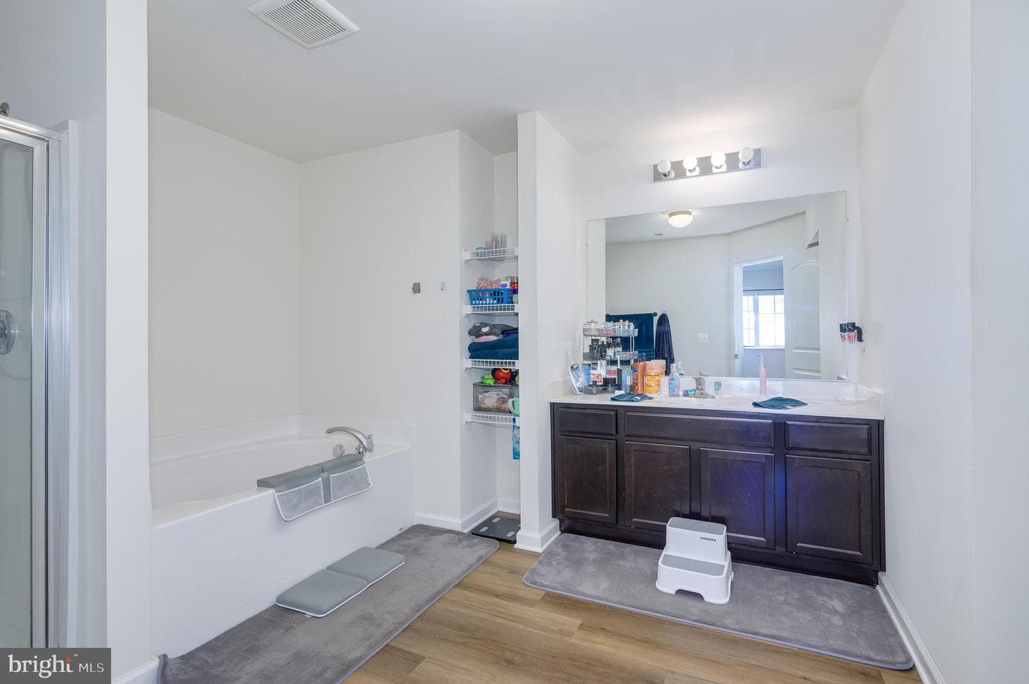 43 Sargent Lane photo 27