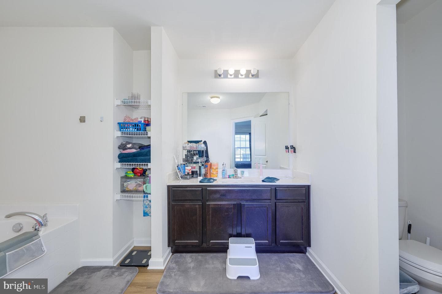 43 Sargent Lane photo 28