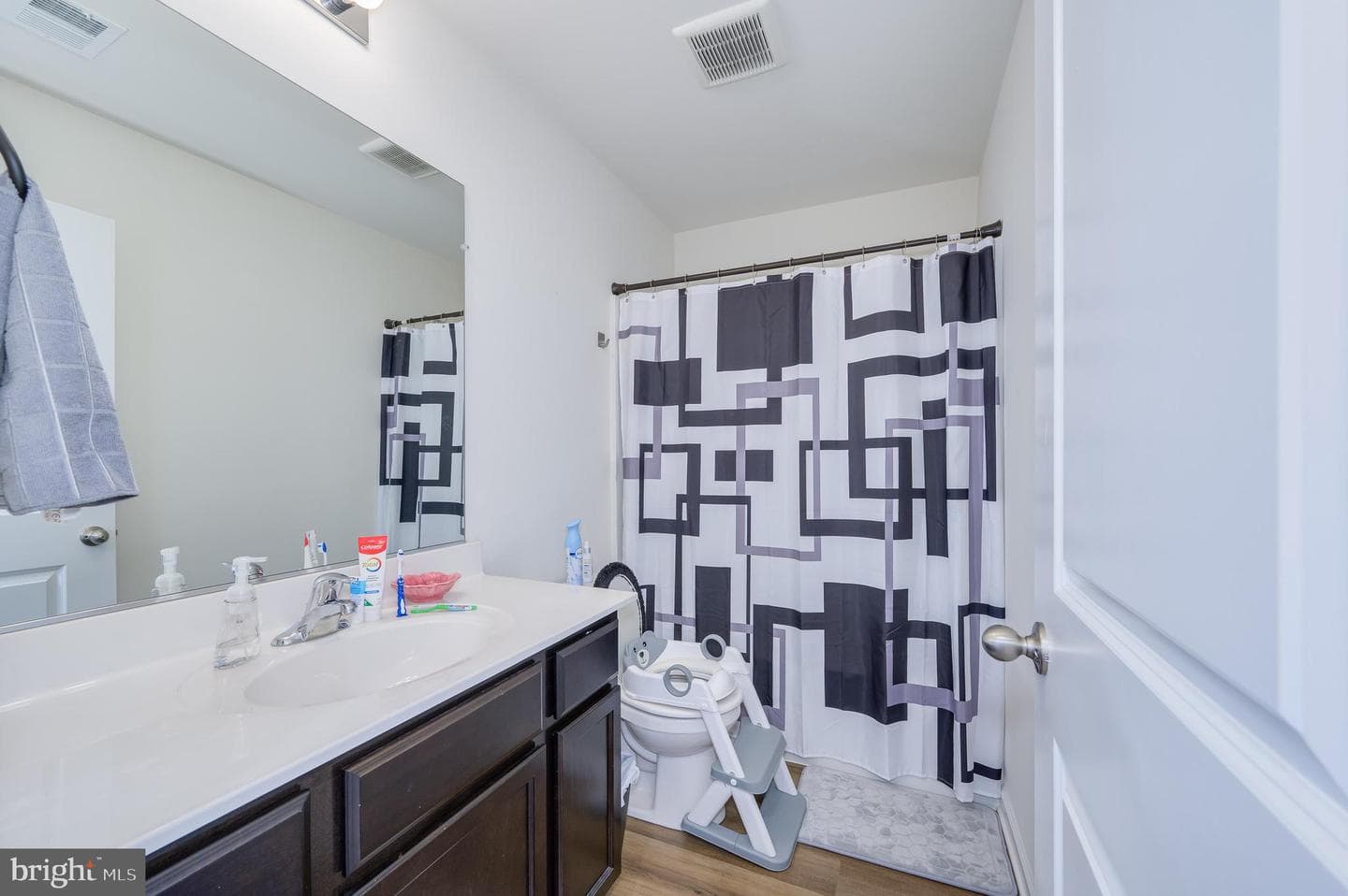 43 Sargent Lane photo 31