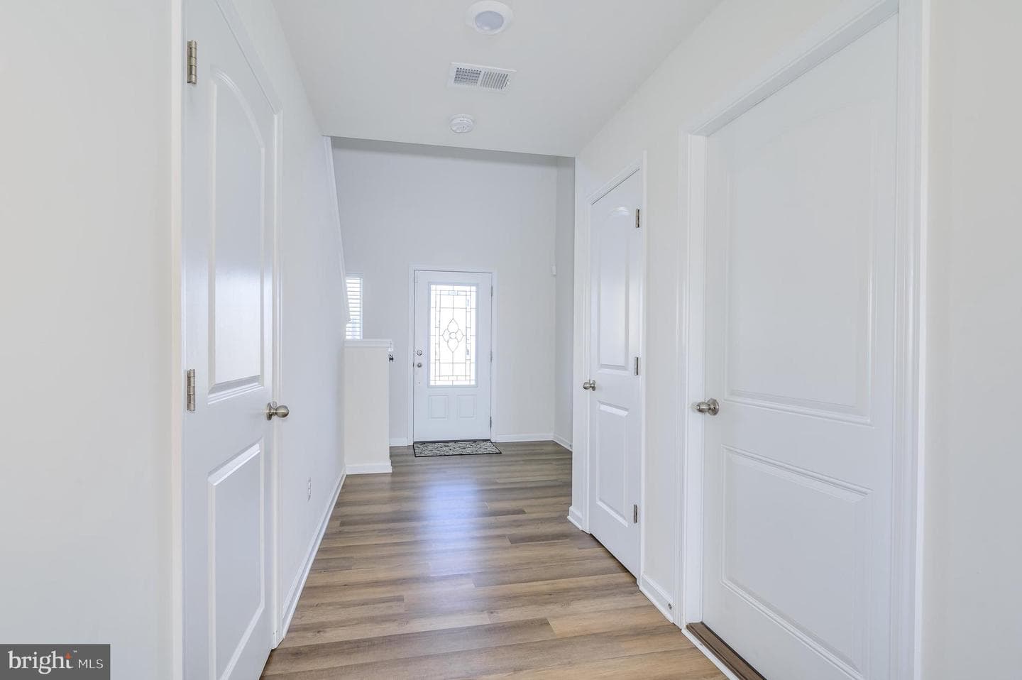 43 Sargent Lane photo 8