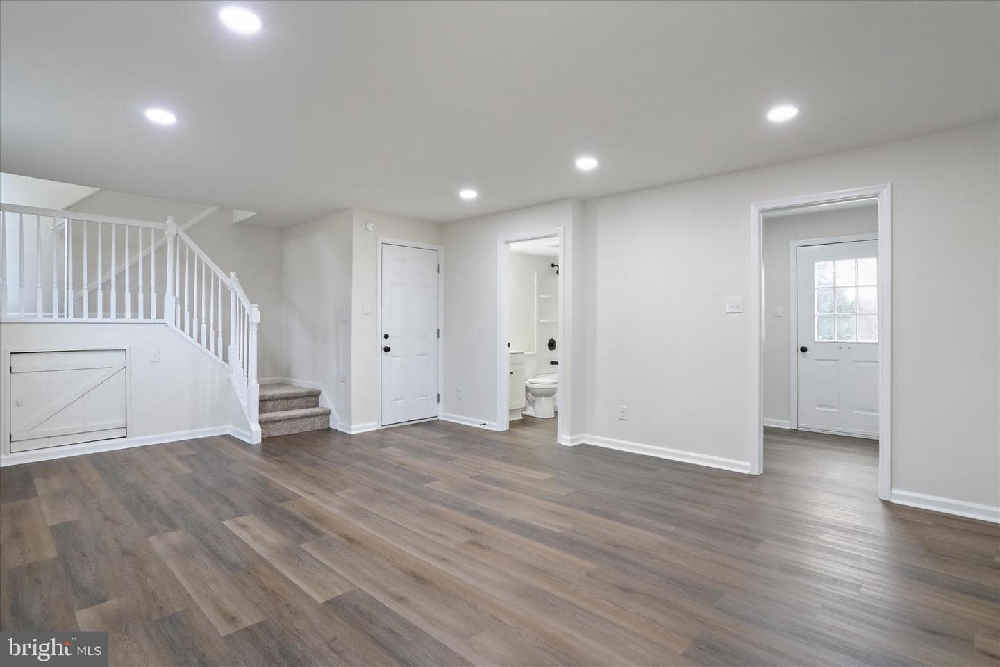 672 Montmorency Drive photo 26
