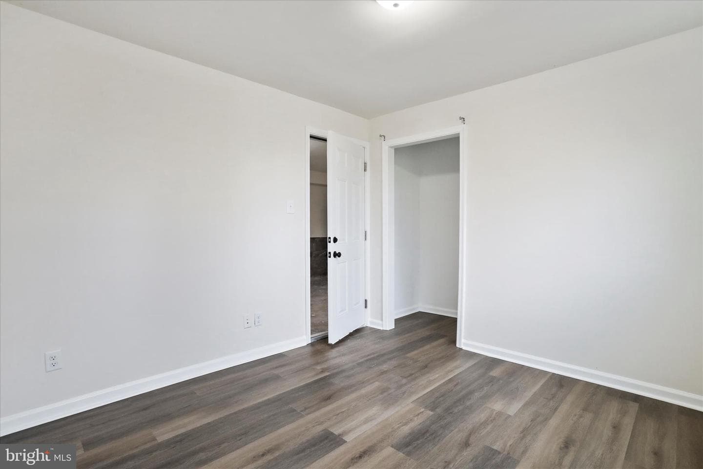 672 Montmorency Drive photo 32