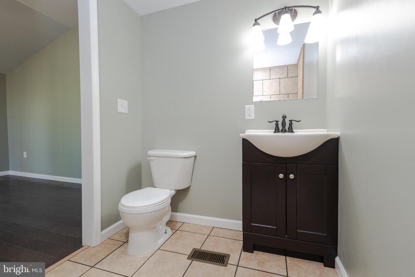 56 Chipmunk Lane photo 19